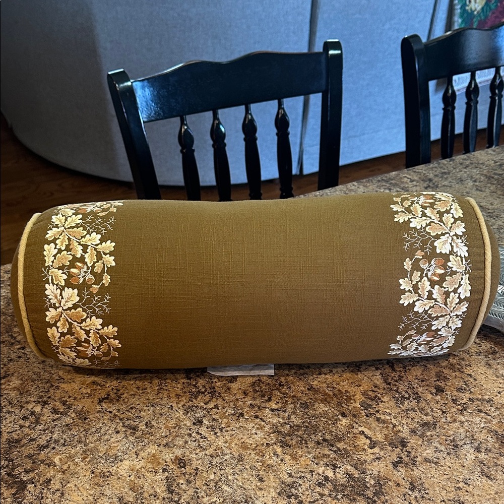 TARGET THRESHOLD OAK LEAF BOLSTER 7x18 PILLOW
